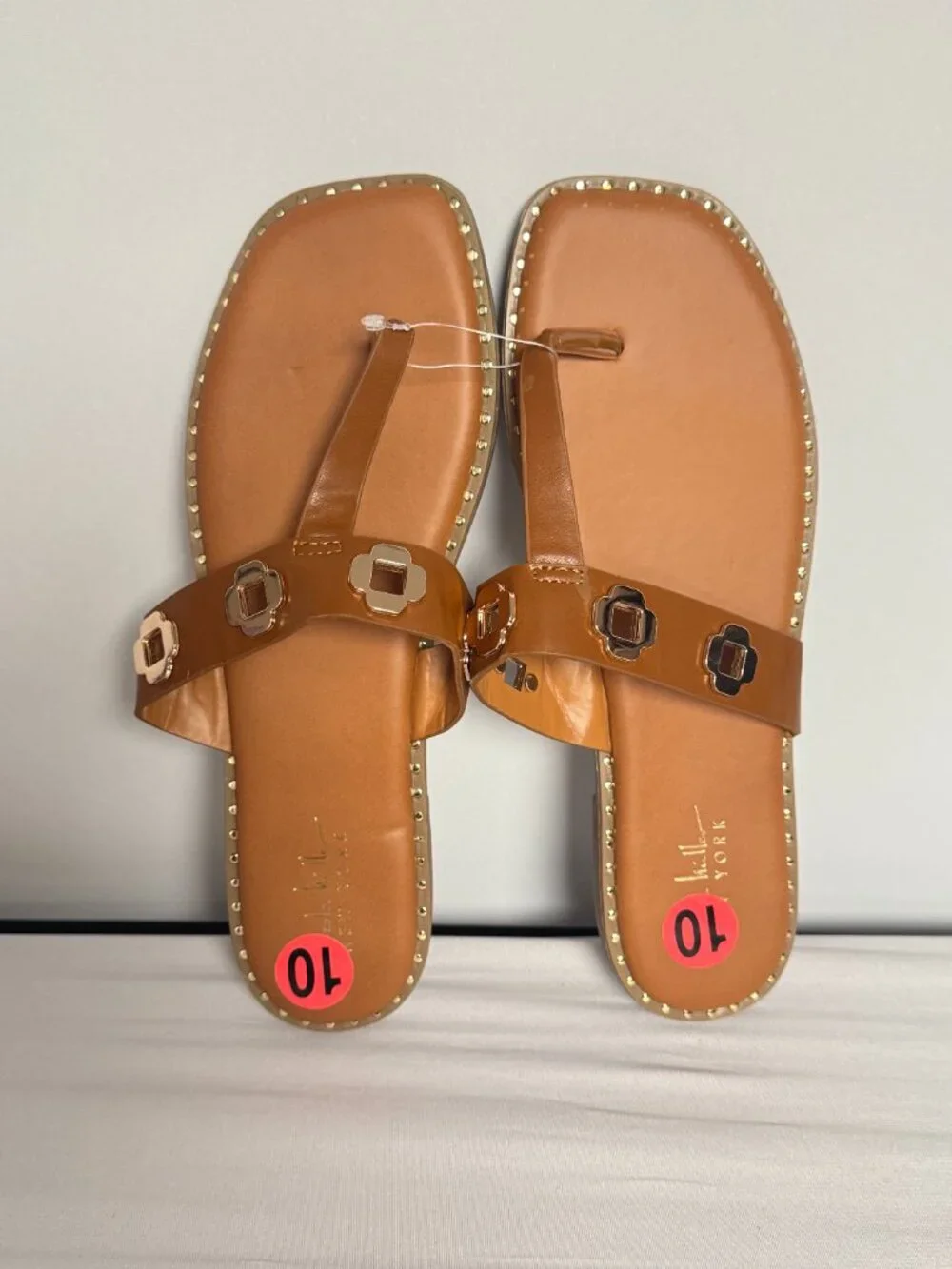 NEW 10 Nicole Miller New York Korey Cognac Studded Thong Sandals Gold Hardware